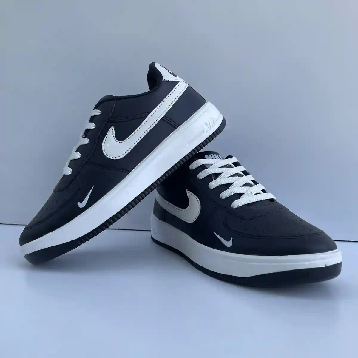 کفش اسپرت  زنانه و مردانه نایک ایر nike air مشکی سفید کد 186